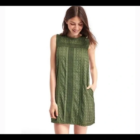 GAP Women Eyelet Lace Shift Dress, Green (XS)